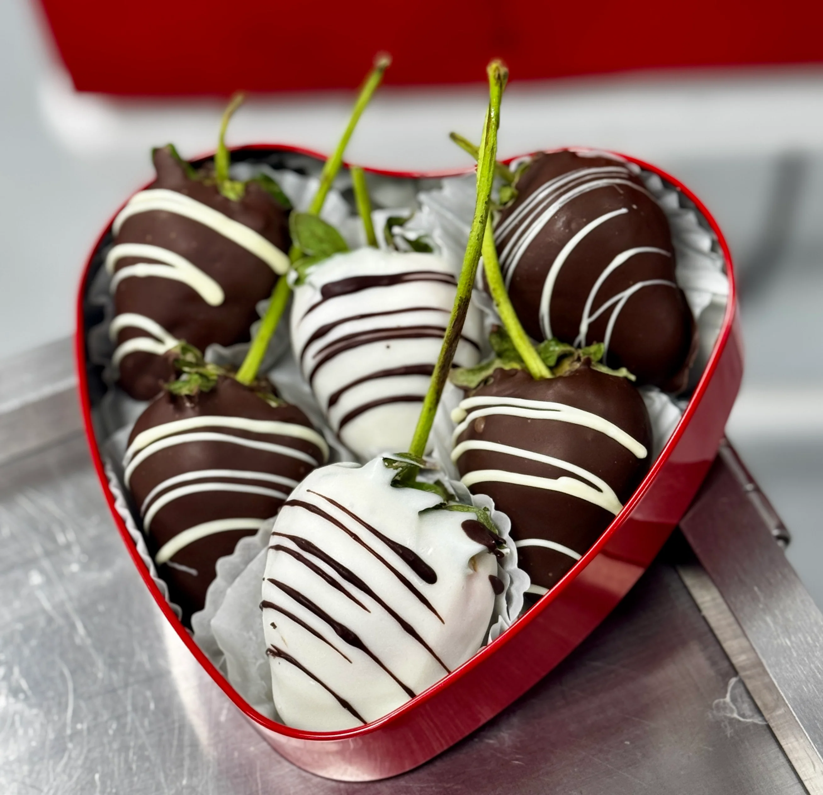 Small Heart Tin Chocolate Covered Strawberries
